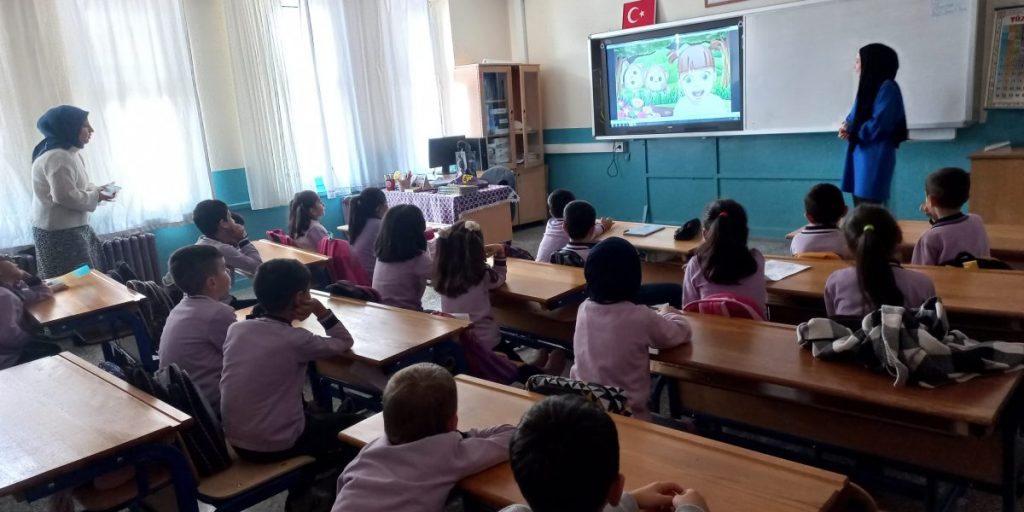 Minik Ellerle Eğitici Bilgiler