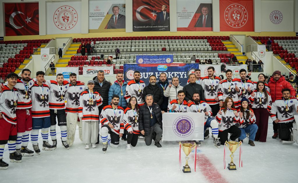 Curling Ve Buz Hokeyinde Çifte Şampiyonluk… Atatürk Üniversitesi, 3 Altın 1 Gümüş Madalya İle Turnuvayı Tamamladı